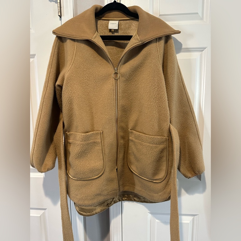 VARLEY Pearson Fleece Coat. Size small. - Picture 5 of 10